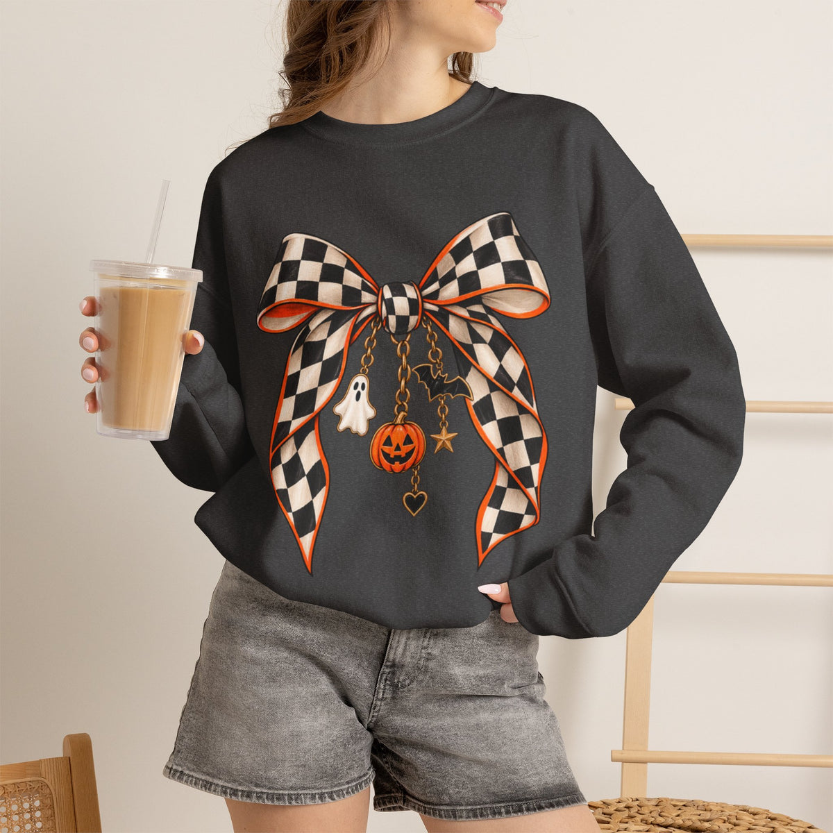 Women Halloween Checkered Bow Sweatshirt — Pumpkin & Ghost Charm Crewneck